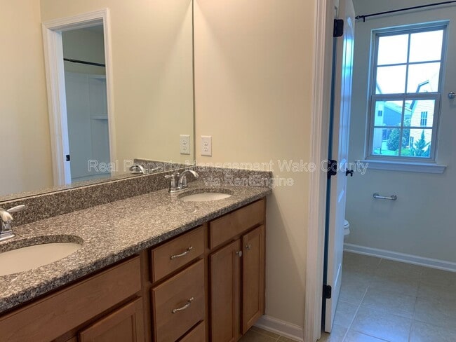 Building Photo - 308 Bay Willow Ct