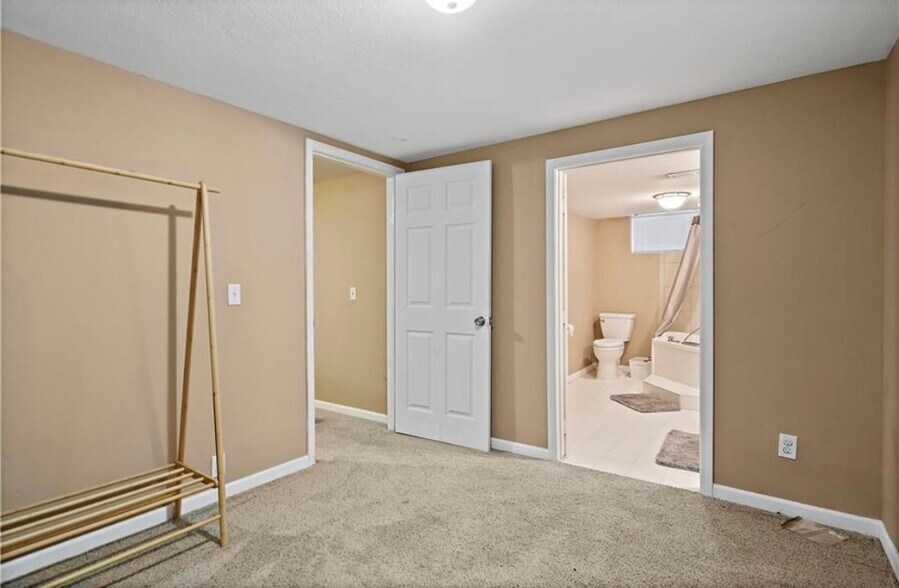 Building Photo - 8541 Riggs St