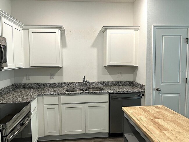 Building Photo - 38061 Elby Ln