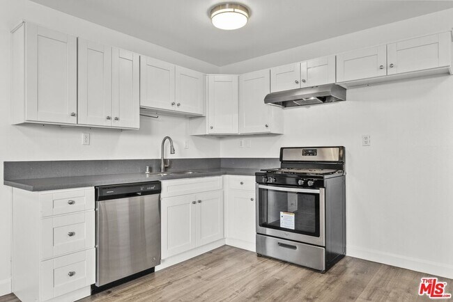 Building Photo - 14333 Haynes St