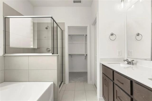 Building Photo - 212 Golden Run Dr