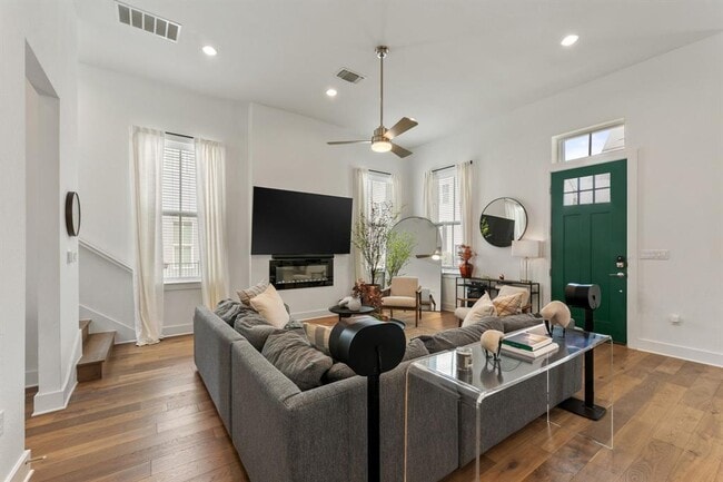 Building Photo - 4501 Night Owl Ln