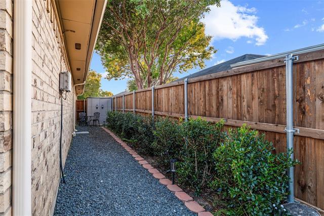 Building Photo - 1117 Glyndon Dr