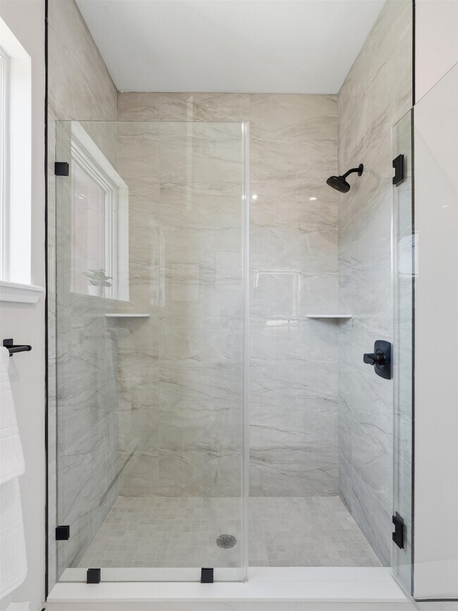 Building Photo - 304 61st St