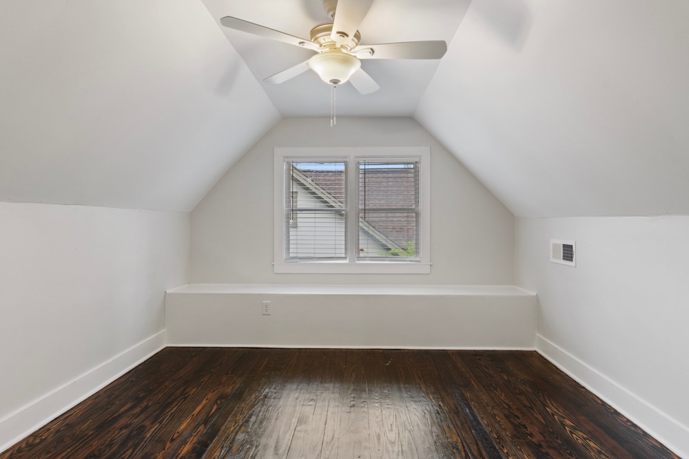 Building Photo - 282 Hawthorne St