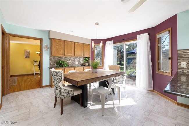 Building Photo - 5162 Johnnycake NE Rdg