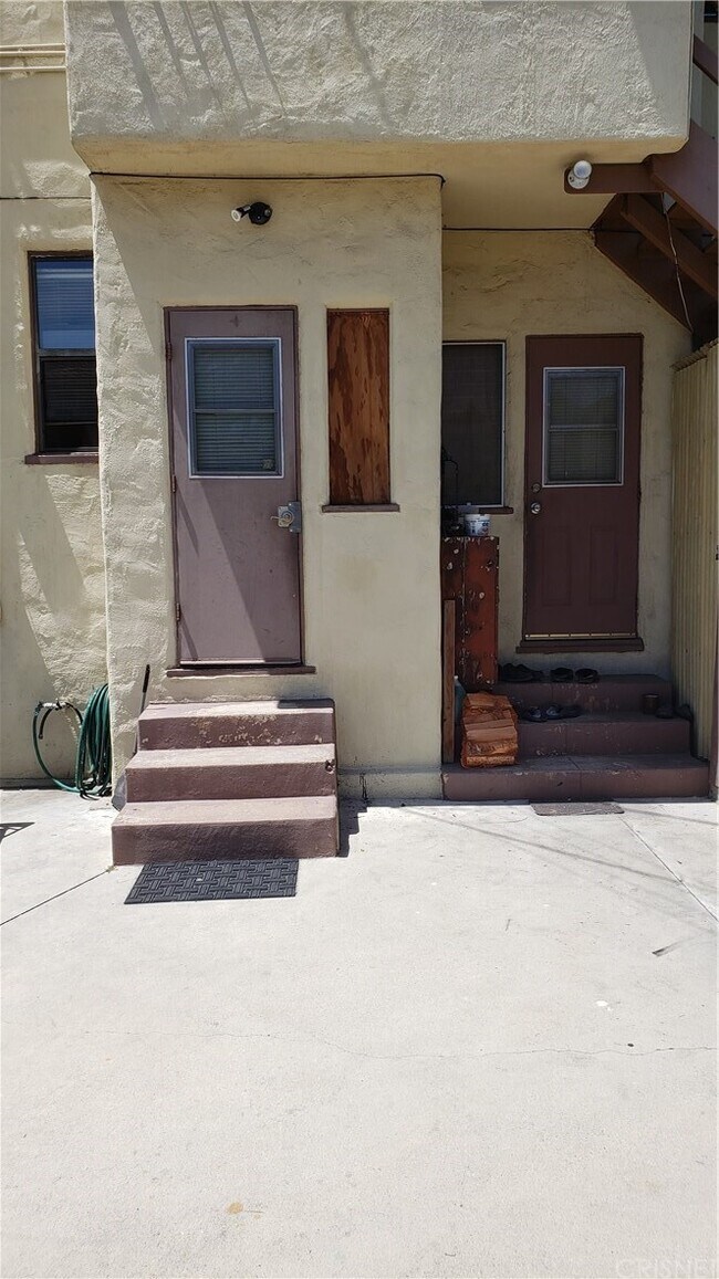 Building Photo - 622 Naranja Dr