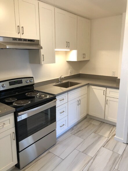 Building Photo - 1208 Powell St