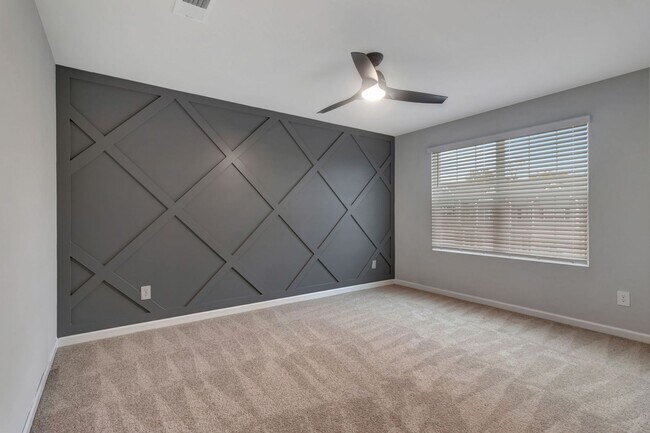 Building Photo - UPGRADED 3 BD 3 BATH MURFREESBORO TOWNHOME IN RIVER LANDING