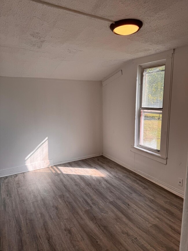 Building Photo - 1723 S 8th St