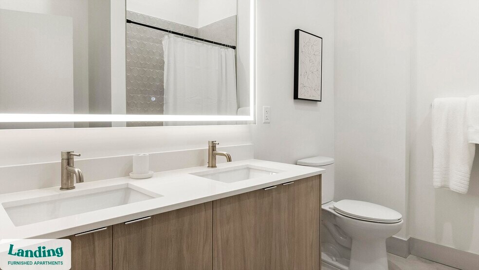 Building Photo - 1155 NE 126th St