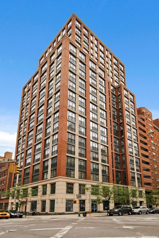Building Photo - 45 Park Ave