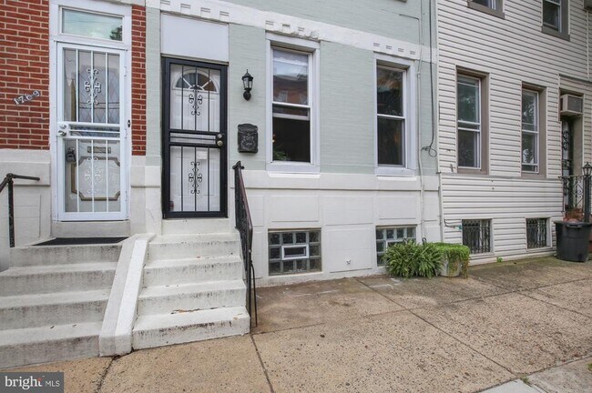 Building Photo - 1767 N Mascher St