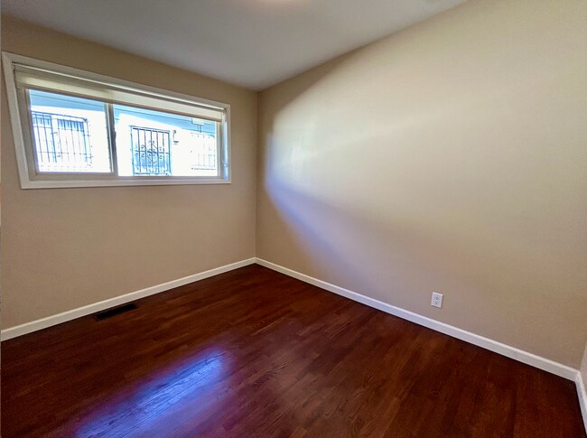 Building Photo - Upper Rainier Beach Home