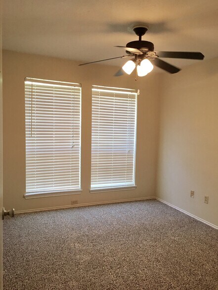 Building Photo - 5418 Lansingford Trail