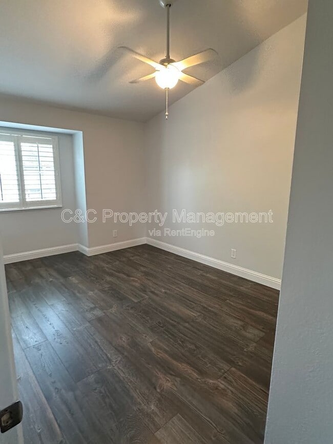 Building Photo - 180 Pelican Loop