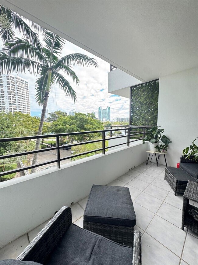 Building Photo - 500 Three Islands Boulevard