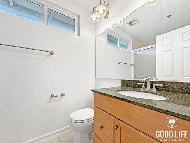 Building Photo - Fully Renovated End-Unit 3BD/2.5BA in Lake Forest with Views, Private Yard & 2-Car Garage