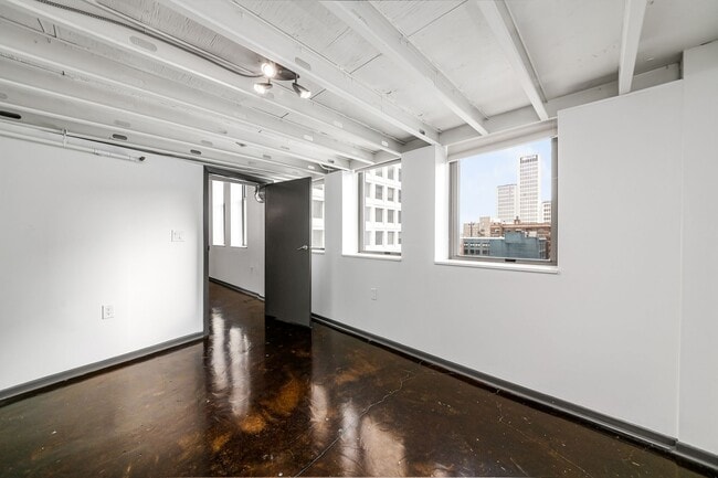 Building Photo - 110 N 3rd St