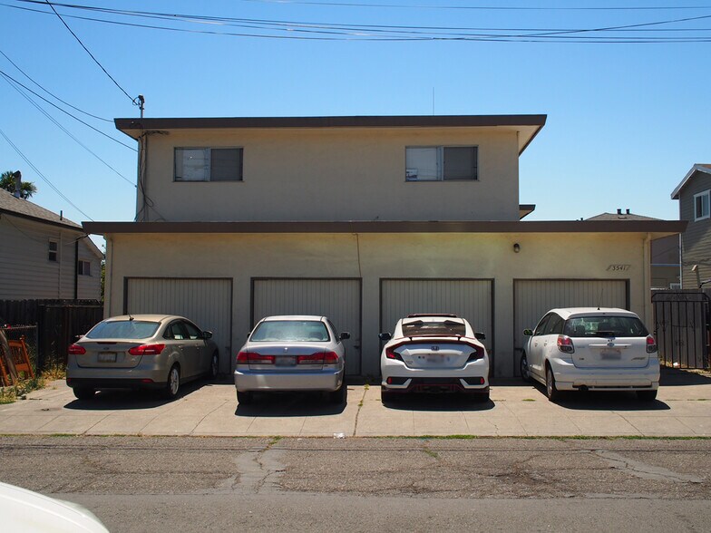 Primary Photo - 3541 Davis St