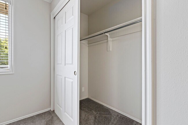 Building Photo - 715 N 1050 W