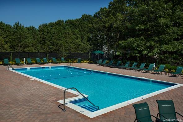 Building Photo - 7 Twilight Walk