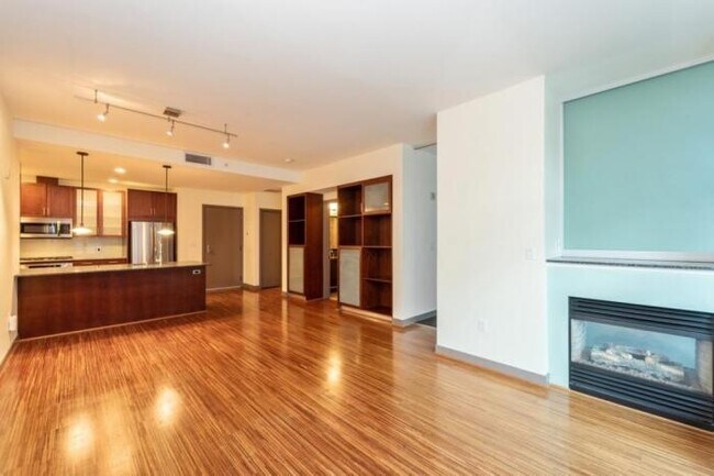 Building Photo - 1 bedroom in Seattle WA 98121