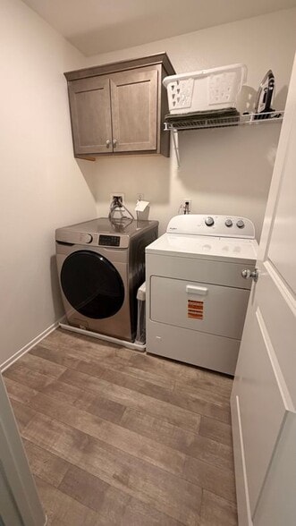 Building Photo - 30816 Viper Ct