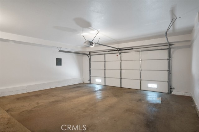 Building Photo - 2800 Plaza del Amo