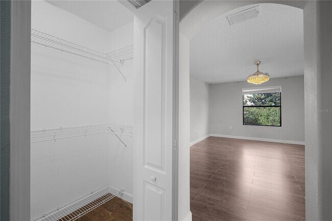 Building Photo - 1316 Gleneagles Ln