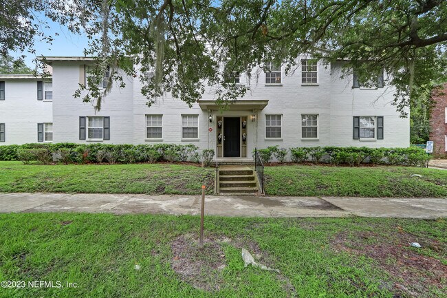 Primary Photo - 1611 Stockton St