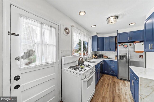 Building Photo - 4 S Chester Ave