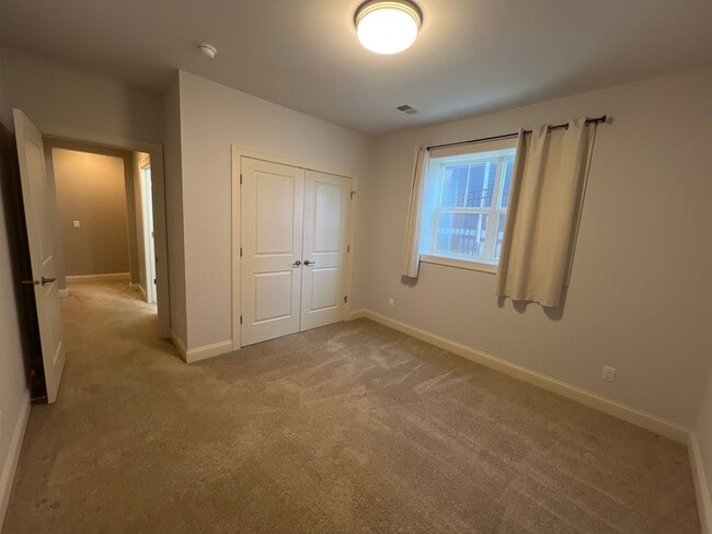 Building Photo - 8916 Pine Hollow Pl