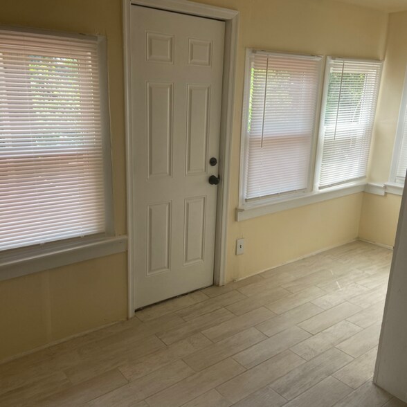 Building Photo - 509 Richwood Ave