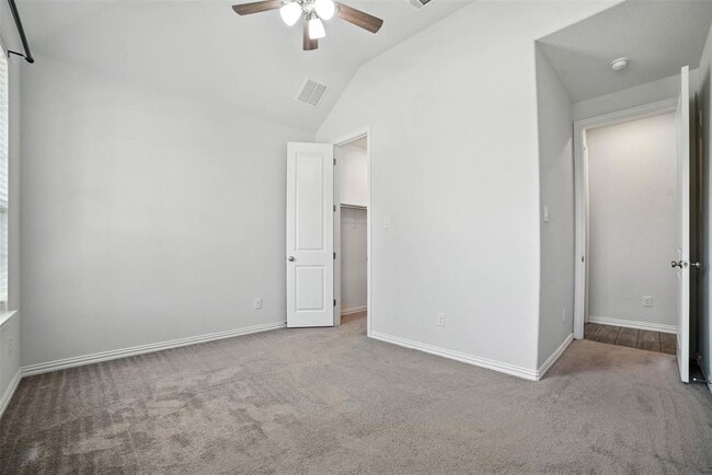 Building Photo - 3054 Columbus Loop