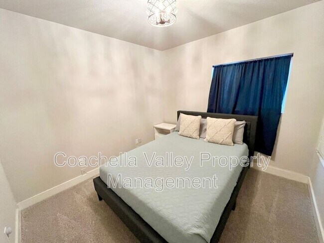 Building Photo - 39866 Newcastle Dr