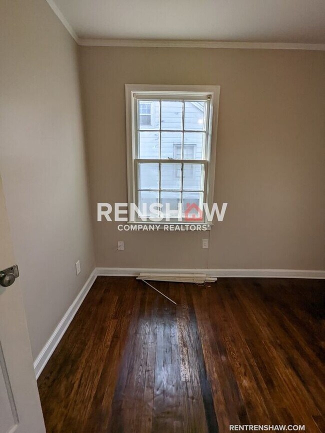 Building Photo - Completely Upgraded Property - Move in Ready!