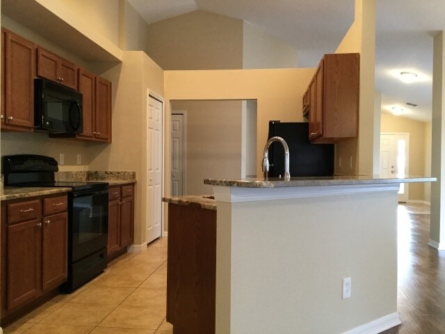 Building Photo - 107 Prairie Falcon Dr