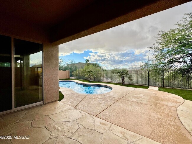 Building Photo - 13743 N High Mountain View Pl