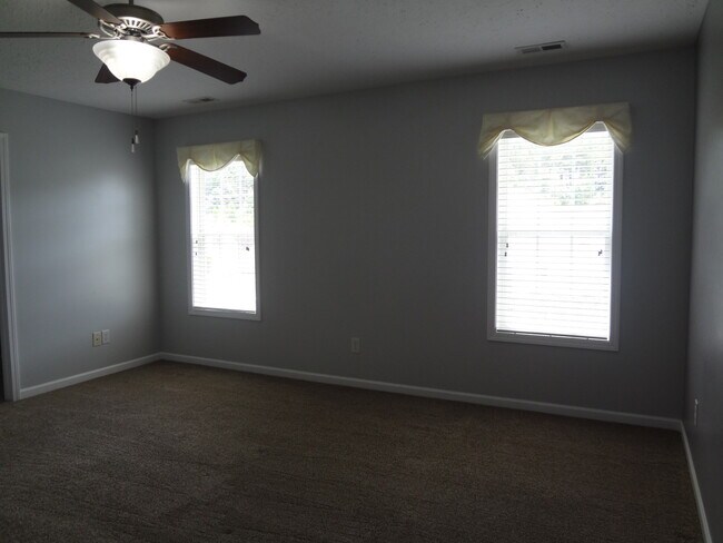 Building Photo - 101 Dorsett Ct