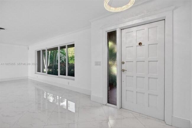 Building Photo - 4060 NE 26th Ave