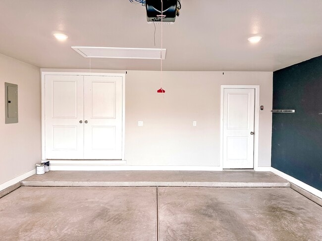Building Photo - 9208 Ratliff Rdg