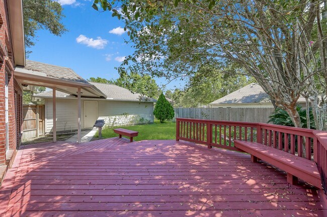 Building Photo - 30118 Bashaw Dr