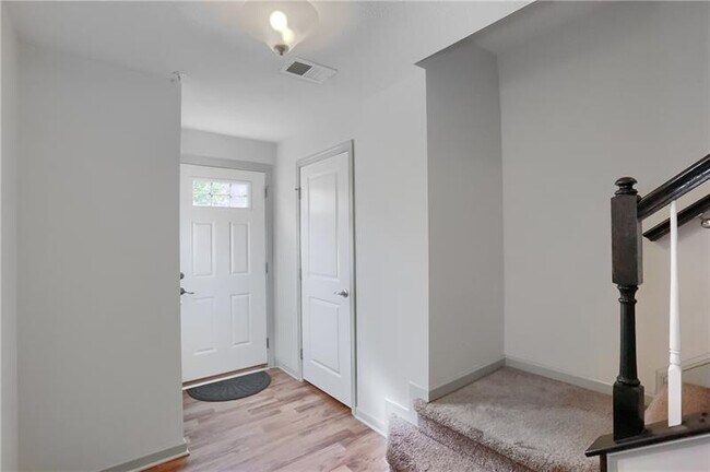 Building Photo - 126 Arbor Trail Dr