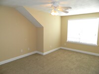 Building Photo - Townhome for Rent - 905 Bryans Way Groveto...