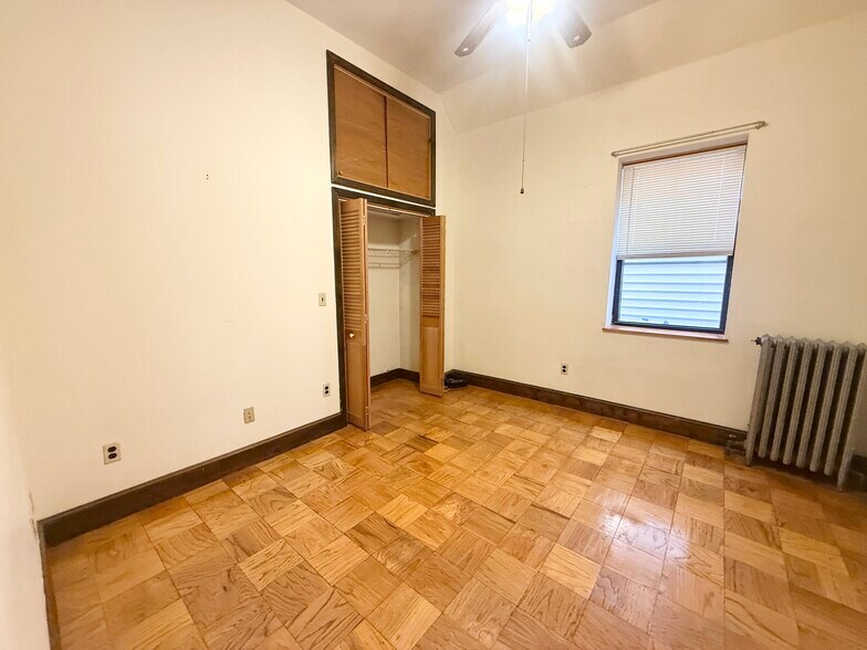 Building Photo - 145 Hillside St