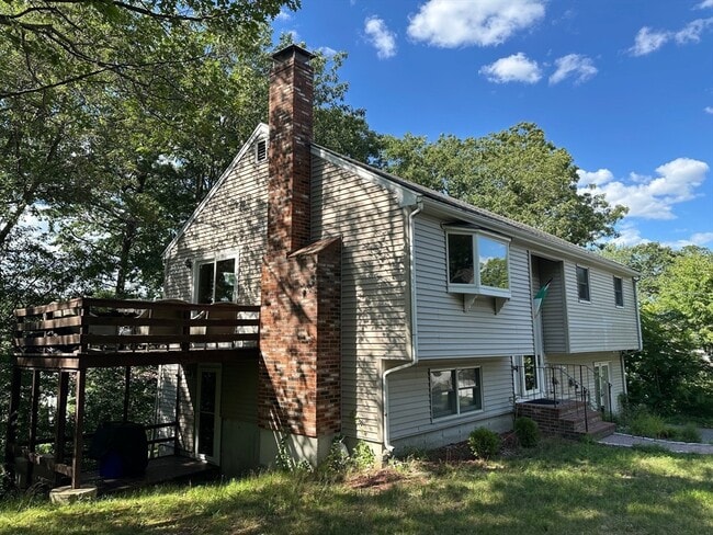 Primary Photo - 15 Curlew St