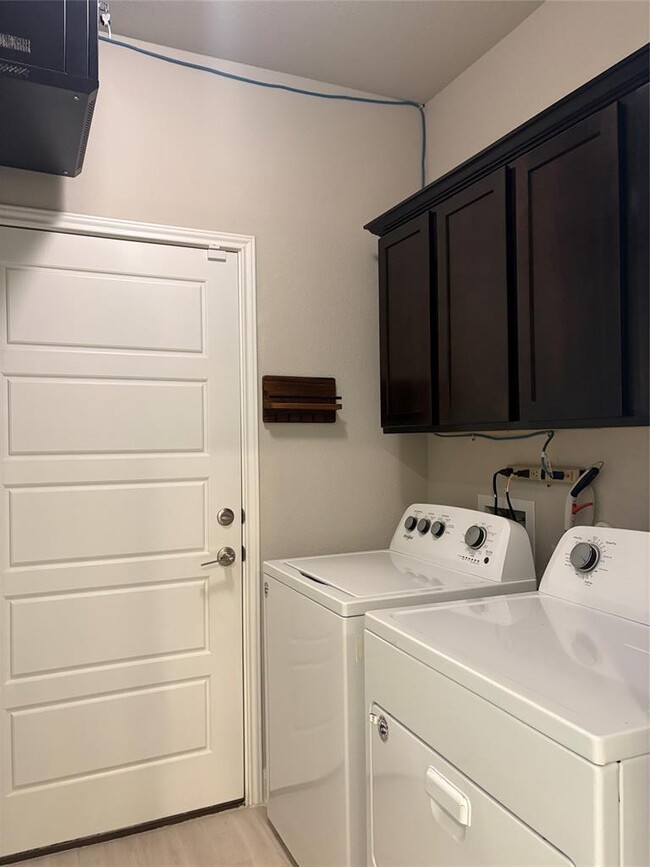 Building Photo - 9200 Margaret Jewel Ln