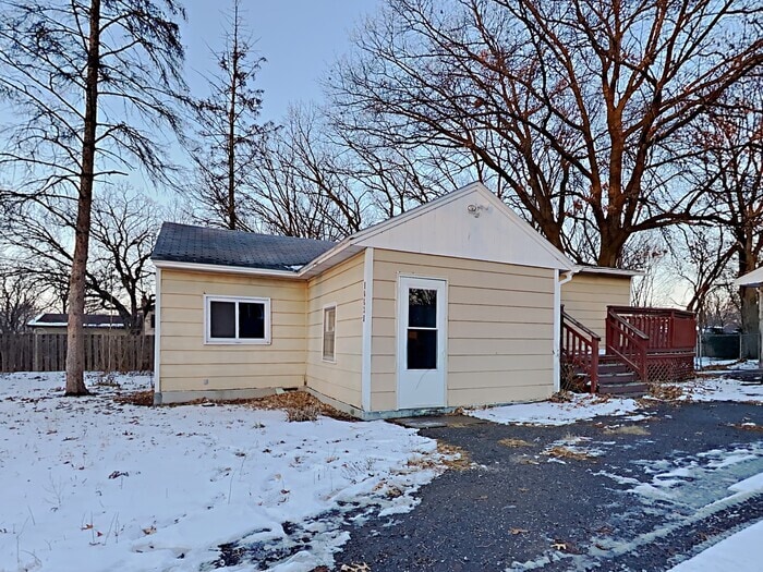 Building Photo - 10631 Dogwood St NW