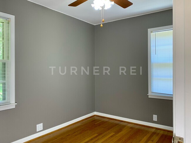 Back Bedroom - 85 Parkertown Rd